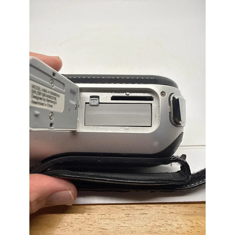 Samsung HMX-H100N Full HD 1080 Camcorder Black Silver 10x Optical Zoom Digital